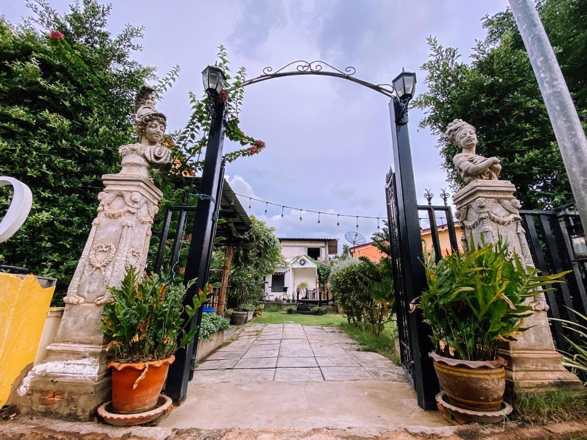 The Castello Resort Ko Lan Luaran gambar