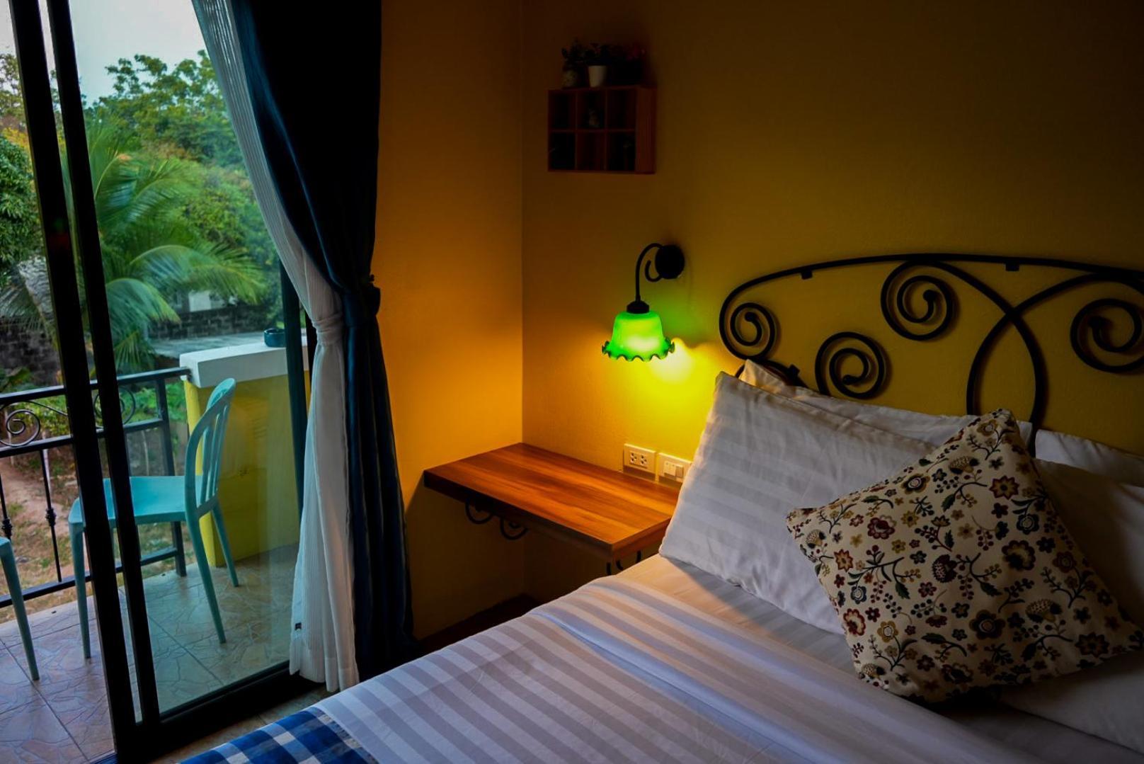The Castello Resort Ko Lan Bilik gambar